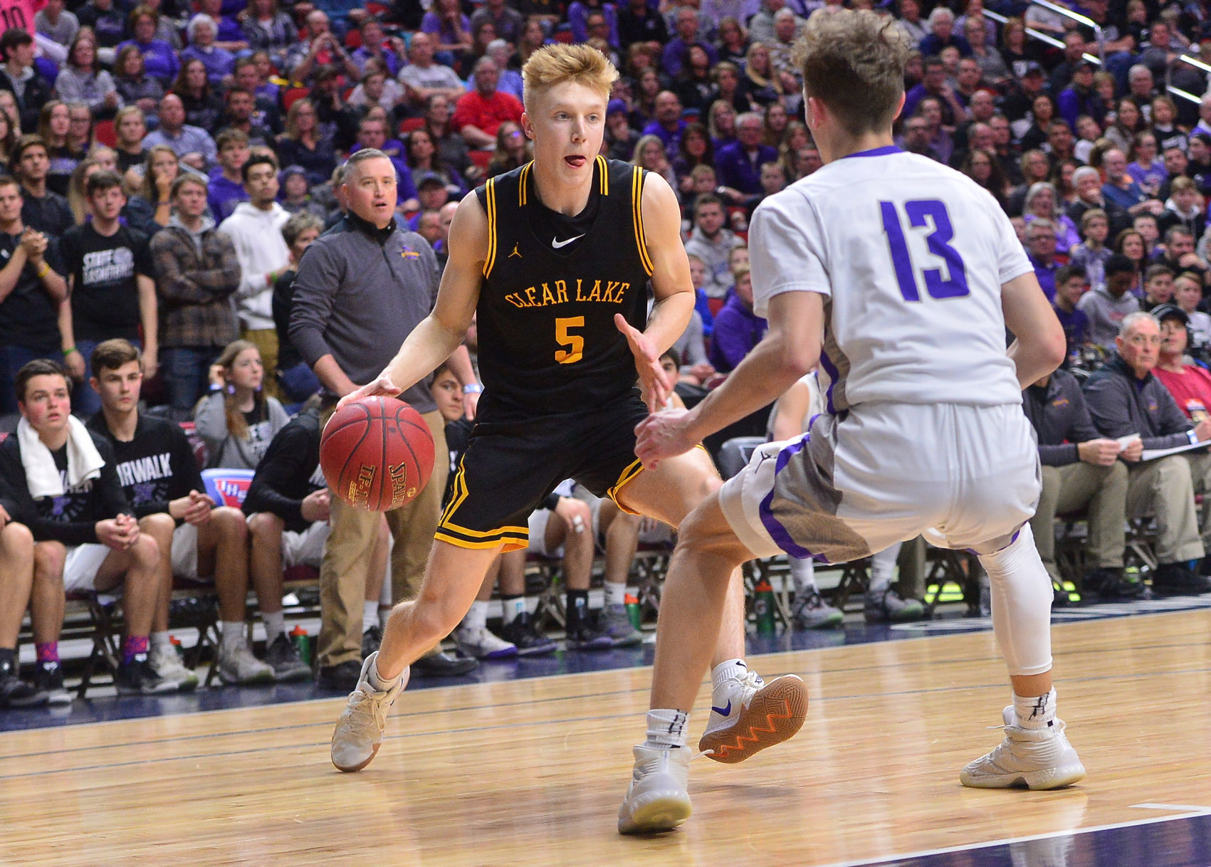 State BBall Clear Lake vs. Norwalk 15